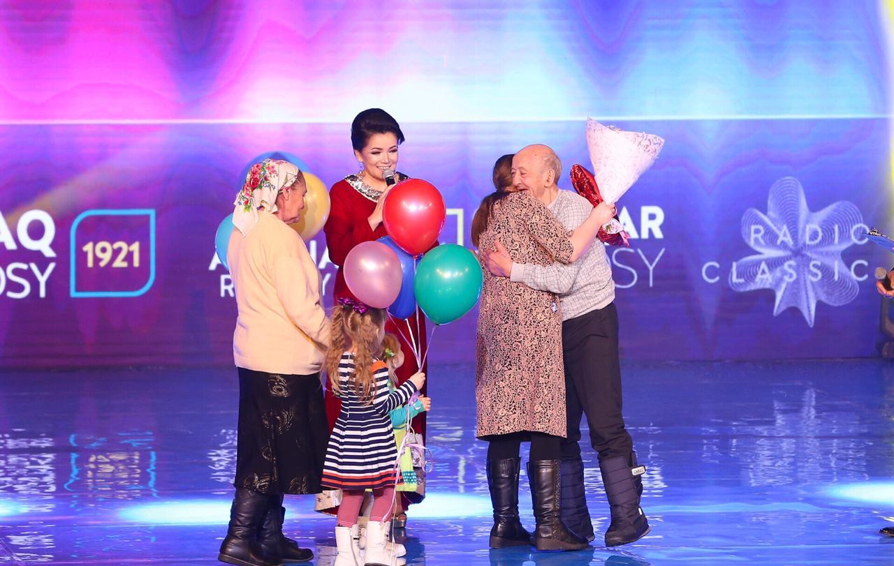 Корпоративтік кеште лас