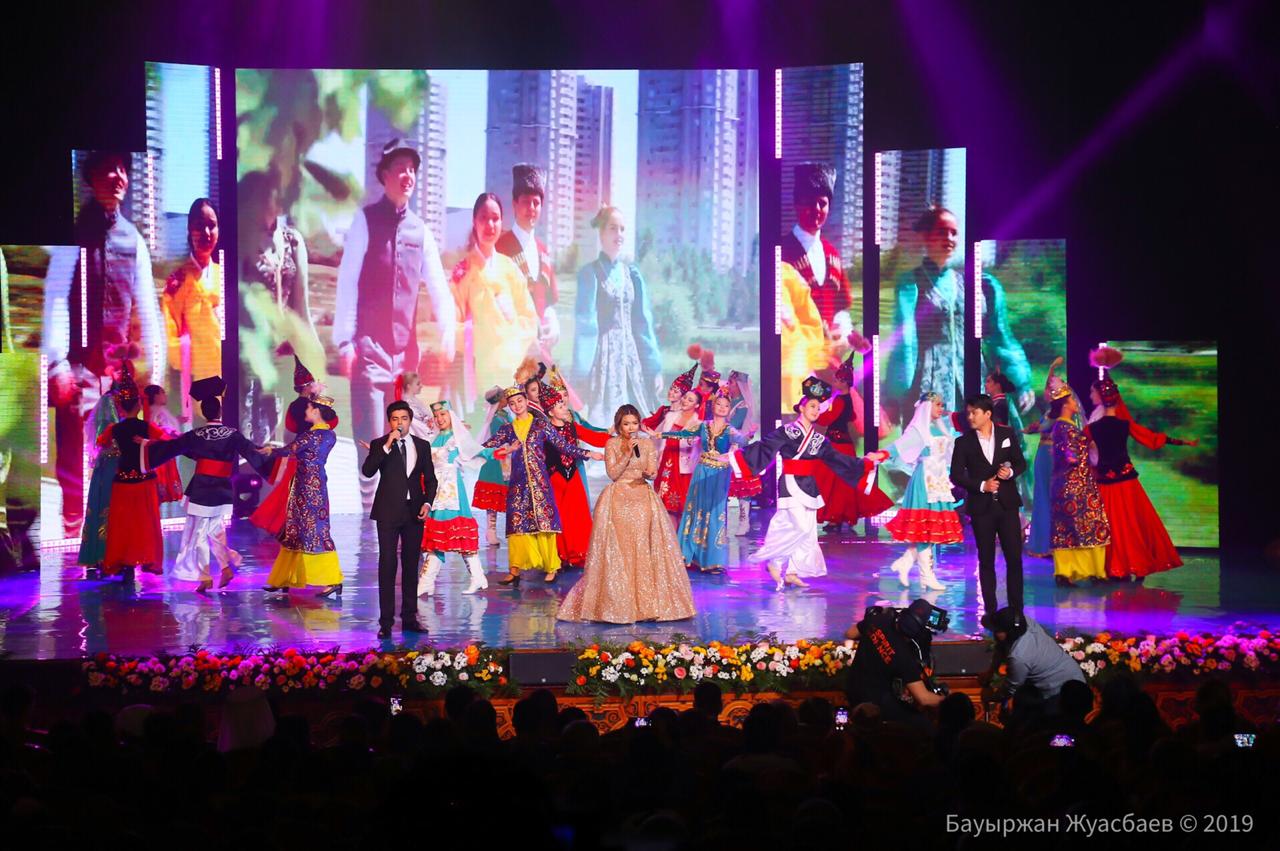 Порно журналдардағы фотолар