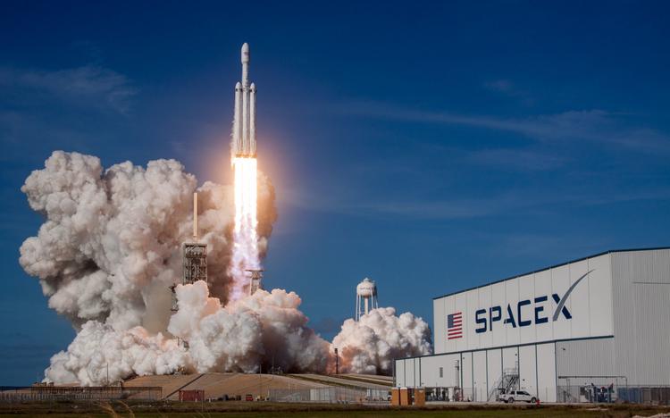 Америкалық SpaceX компаниясының зымыраны кеңістікке 60 жер серігін алып шықты