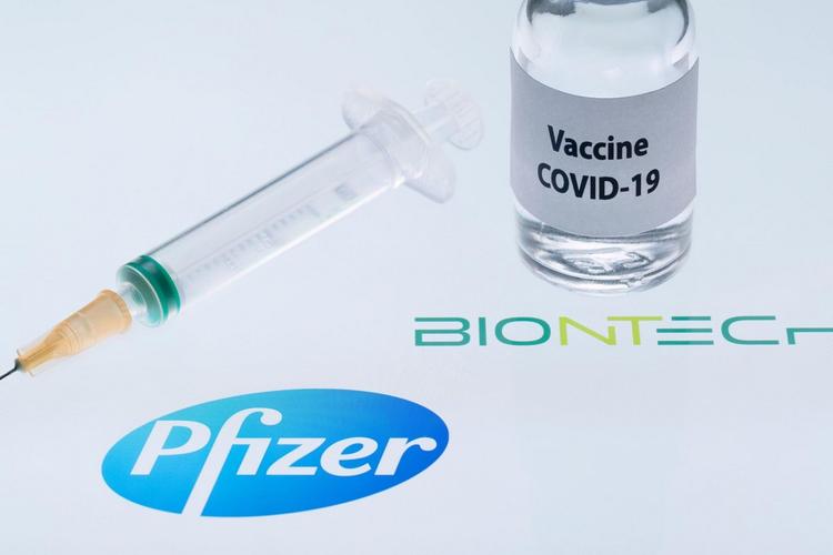 Великобритания одобрила вакцину от коронавируса