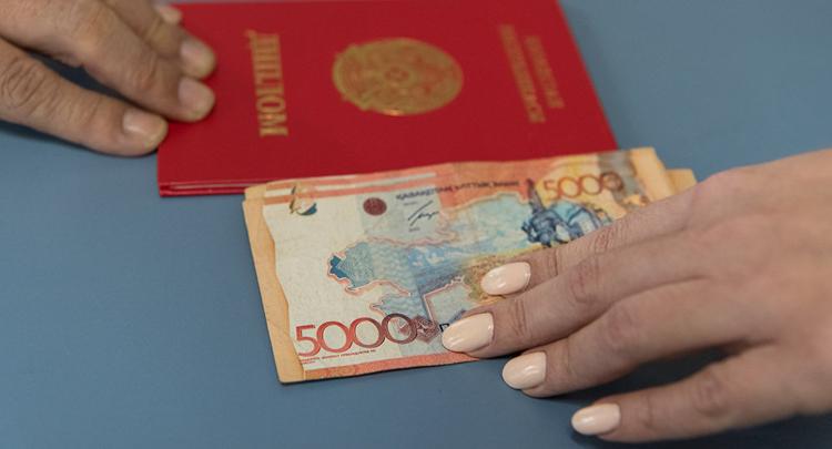 Ужесточить наказание за взяточничество в вузах могут в Казахстане