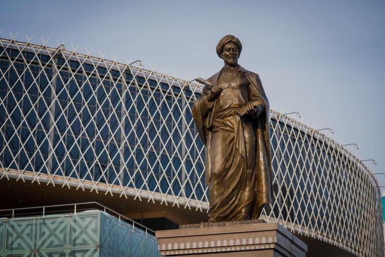 Памятник Аль-Фараби открыли в столице