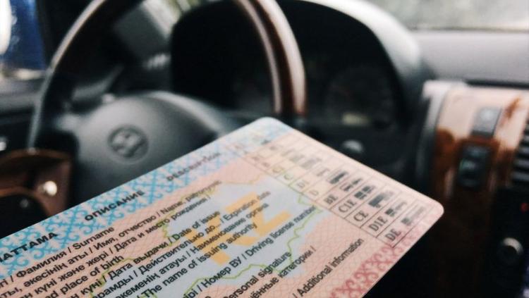 Қазақстанда жүргізуші куәлігін алу талаптары күшейді