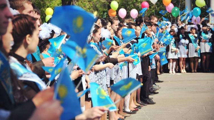 В Казахстане учебный год для школьников завершится 25 мая