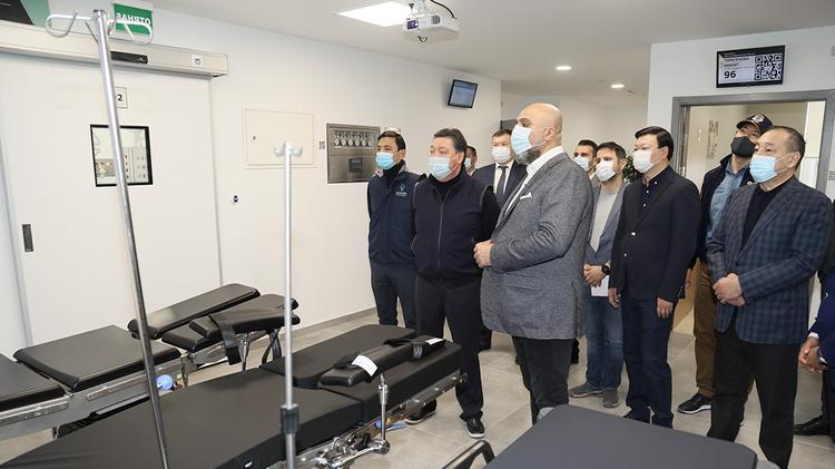 А. Мамин Астана медицина университеті жанындағы аурухананың құрылыс алаңына барды