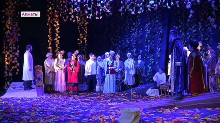 Спектакль «Құнанбай мен Абай» показали в Алматы