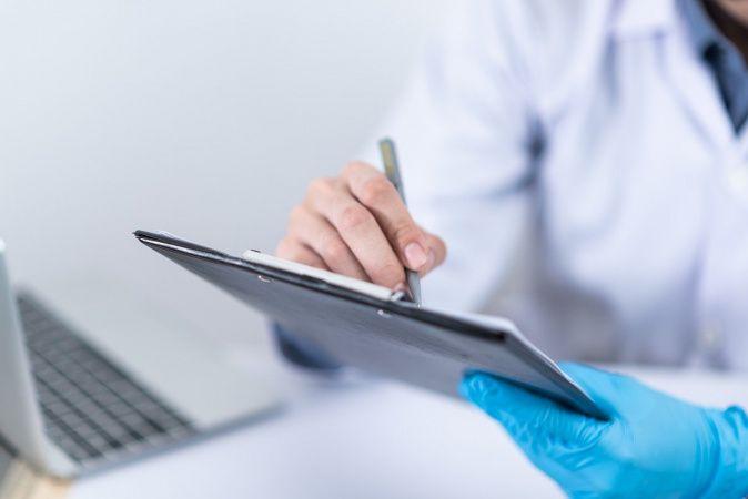 Цифровизация не упрощает работу врачам, а наоборот мешает из-за сбоев.