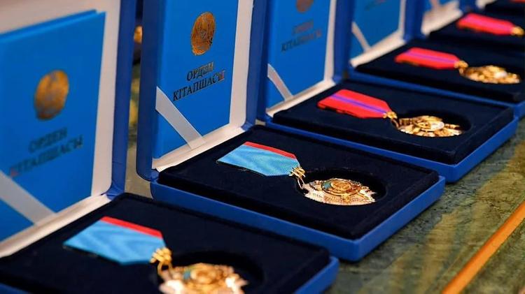 14 сотрудников заповедника «Семейский лес» награждены орденами «Құрмет»