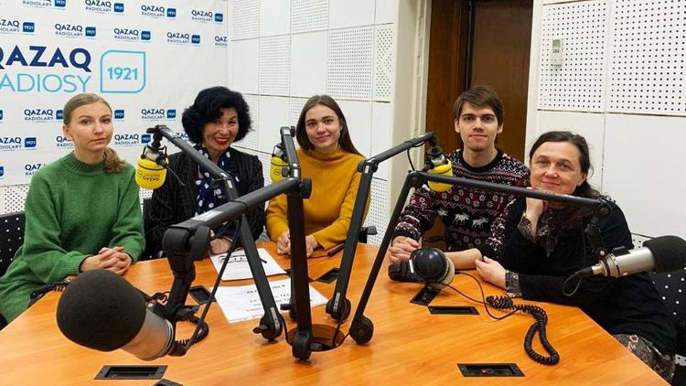 Алматыдағы неміс театры қазақ радиосының неміс редакциясын 65 жылдығымен құттықтады