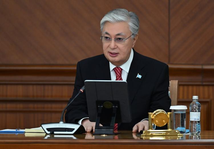 Президент боранда халыққа көмектескен құтқарушылар мен медицина мамандарына алғыс айтты