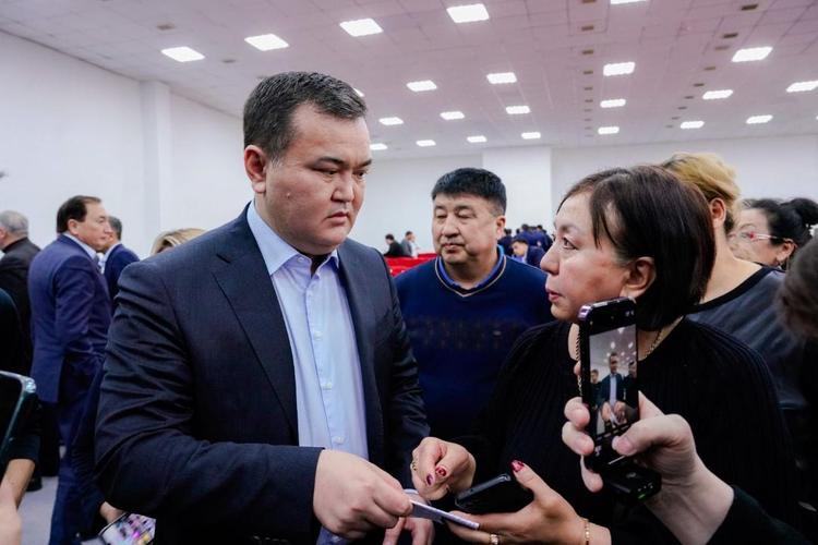 Перзентхана, мектептер, Оқушылар сарайы: Астанада тұрғындар тығыз орналасқан ауданда қандай нысандар салынады