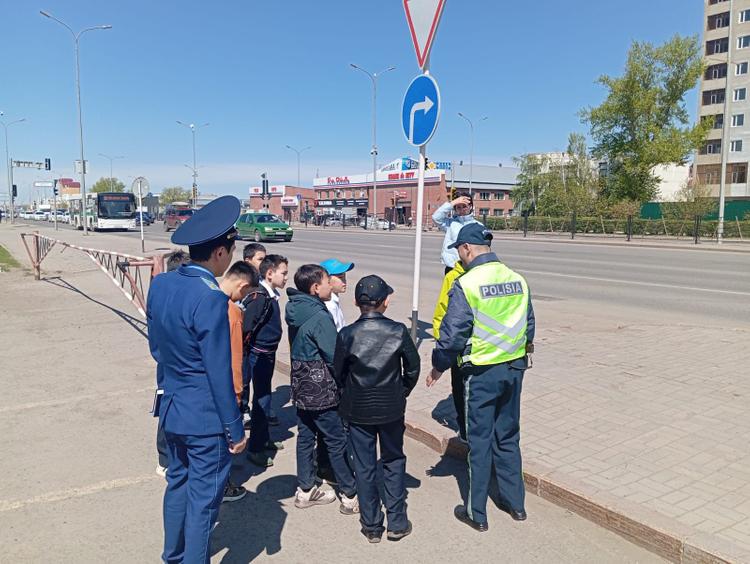 Елорда прокуратурасы: Жолда балаңызға абай болыңыз!