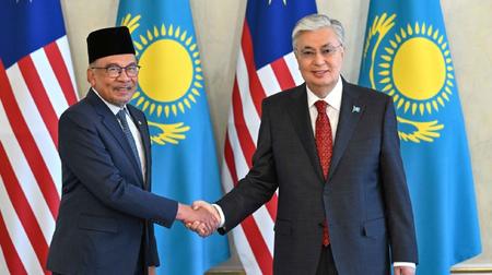 Мемлекет басшысы Малайзия Премьер-министрі Ануар Ибрагиммен кездесті