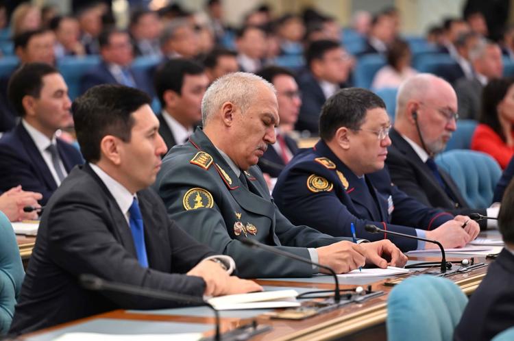 Президент: Сарбаздардың денсаулығы мен қауіпсіздігіне армия басшылығы жауапты