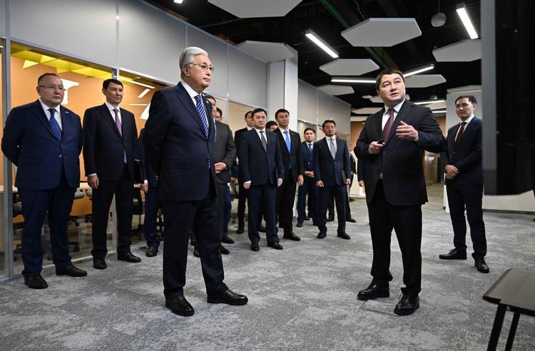 Маңғыстау облысының әкімі Президентке өңірді дамытудың жоспарымен таныстырды