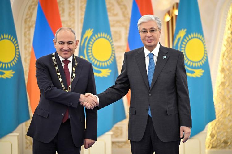 Мемлекет басшысы Армения Премьер-министрін «Алтын Қыран» орденімен марапаттады