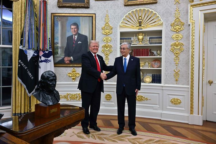 Қасым-Жомарт Тоқаев пен АҚШ Президенті Дональд Трамп келіссөз жүргізді