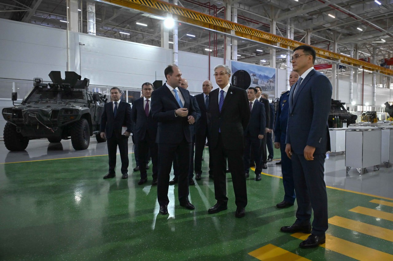 Президент Besqaru зауытымен танысты