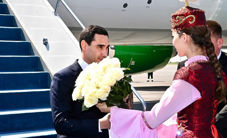 Түрікменстан Президенті Астанаға келді