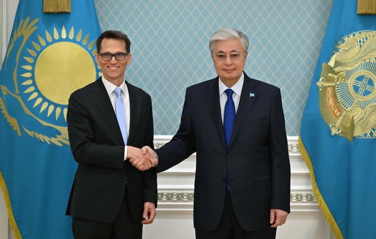 Мемлекет басшысы Швейцария Ұлттық банкін басқарушылар кеңесінің төрағасын қабылдады