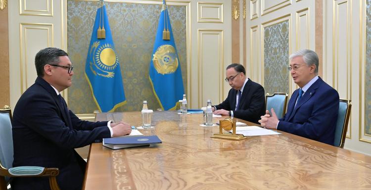 Мемлекет басшысы Қасым-Жомарт Тоқаев Ауғанстан бойынша арнаулы өкіл Еркін Тұқымовты қабылдады