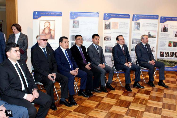 Минск қаласында Абай Құнанбайұлына арналған көрме ашылды