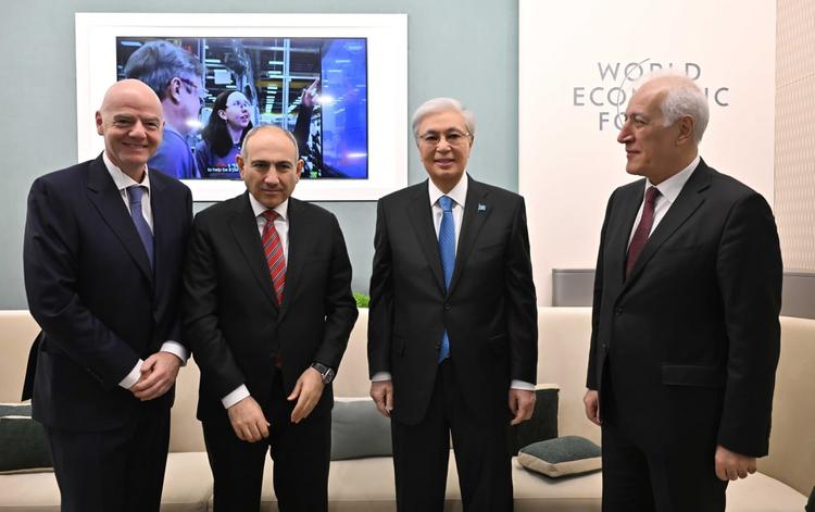 Мемлекет басшысы Давоста бірқатар кездесу өткізді