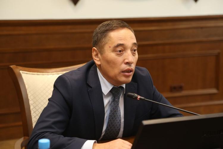 Білім жүйесін діни фанатизмнен Конституция арқылы қорғау керек – Диқан Қамзабекұлы