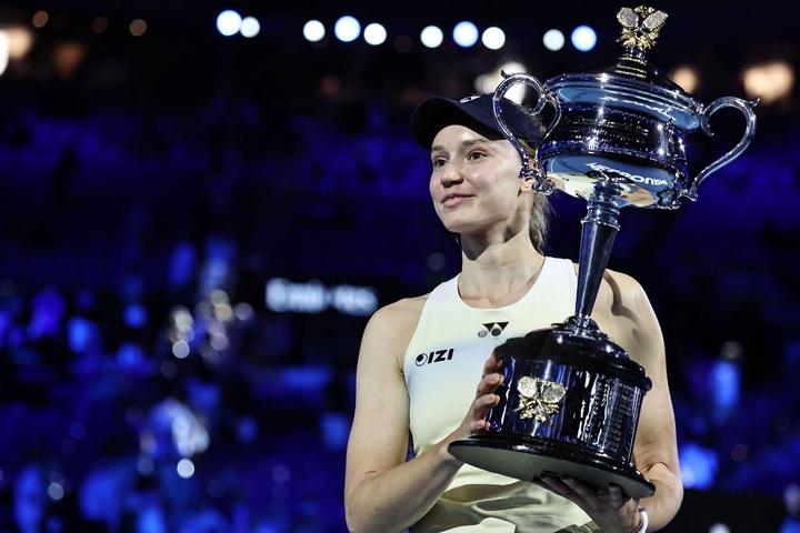 Елена Рыбакина ресми түрде әлемнің үшінші ракеткасы атанды