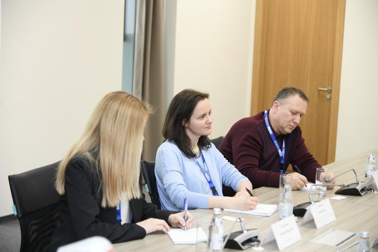 Референдумды 359 халықаралық байқаушы бақылайды