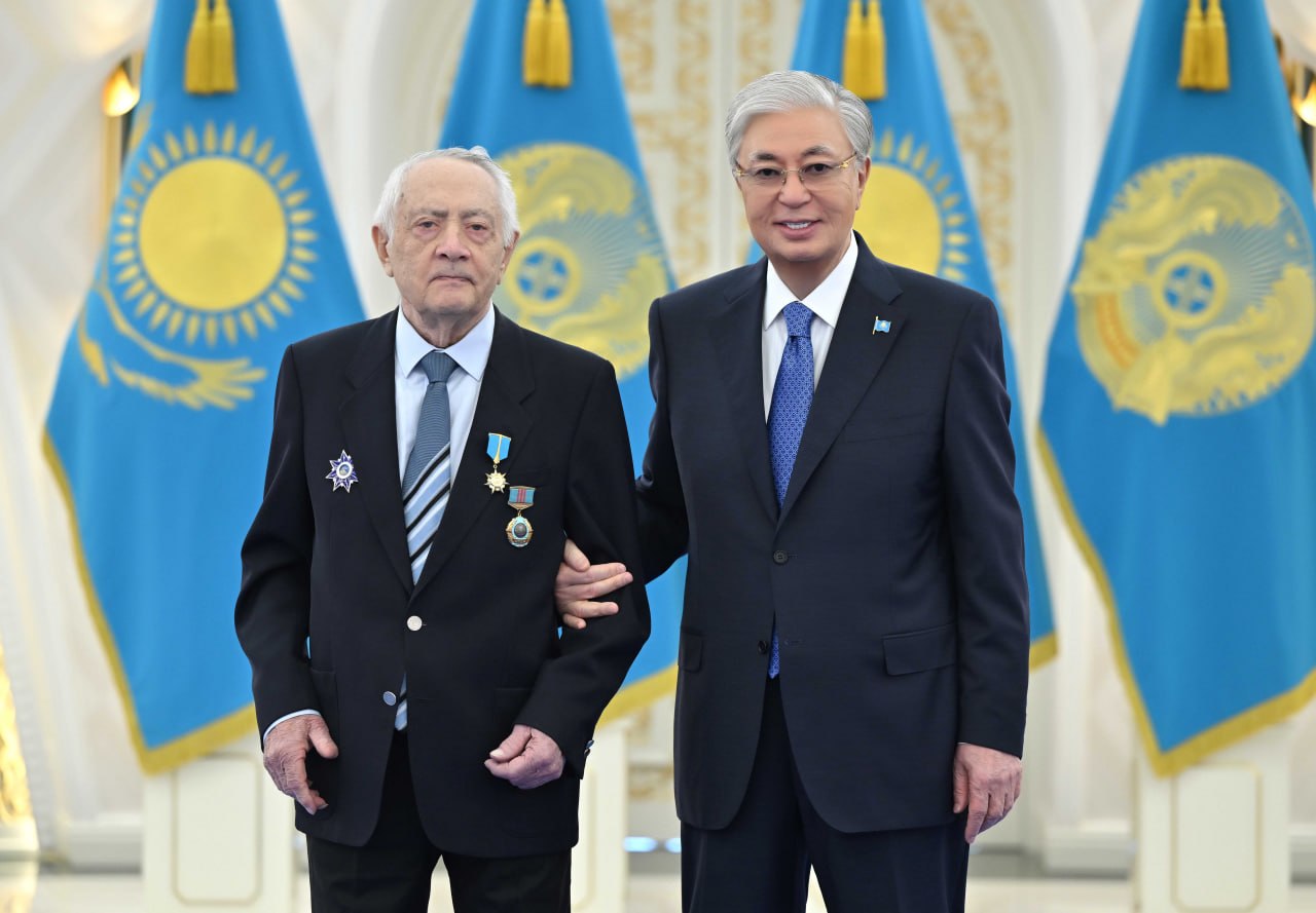 Ерванд Ильинскийге «Қазақстанның Еңбек Ері» атағы берілді