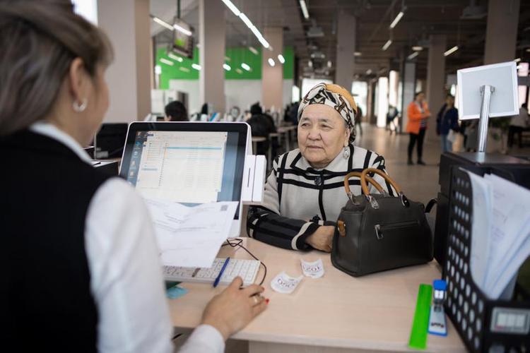 Қазақстанда әйелдердің зейнетке шығу жасы 2028 жылдан бастап өзгереді