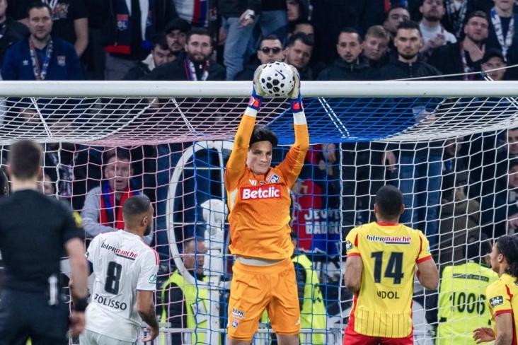 «Ланс» вышел в полуфинал Кубка Франции, одолев в серии пенальти «Лион»