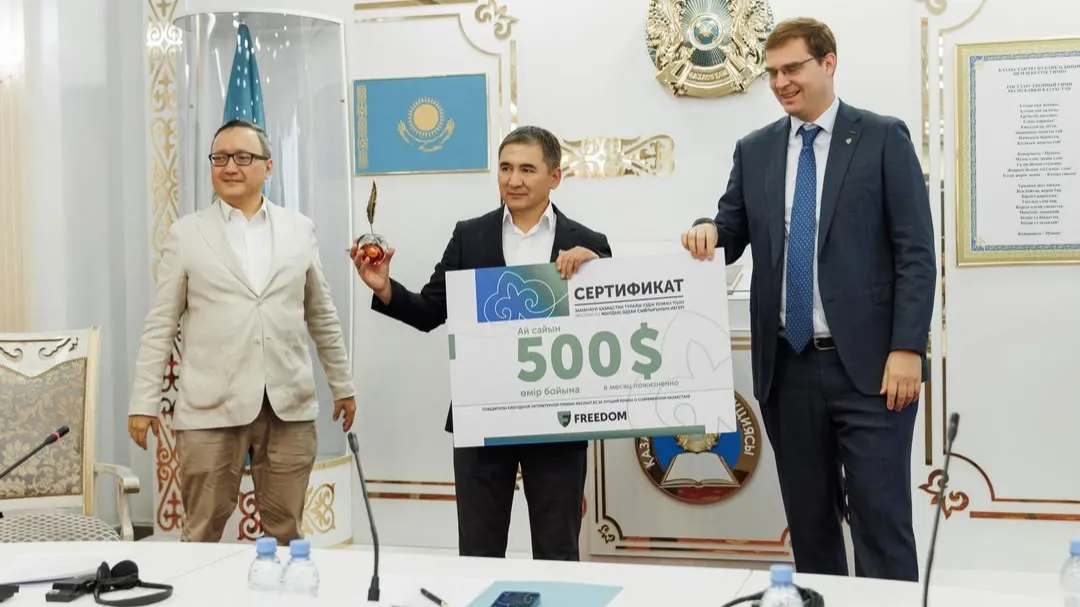 Тимур Турлов будет пожизненно платить казахскому писателю по $500 в месяц